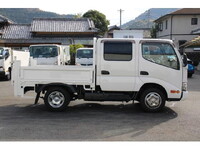 HINO Dutro Double Cab TKG-XZU605M 2017 117,000km_4