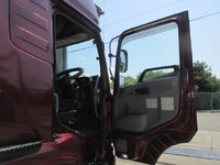 NISSAN Quon Trailer Head QKG-GK6XAB 2017 759,000km_21