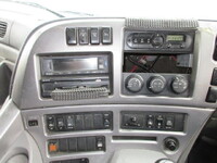 NISSAN Quon Trailer Head QKG-GK6XAB 2017 591,000km_19