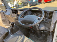 ISUZU Elf Aluminum Van TRG-NMR85AN 2018 267,353km_32