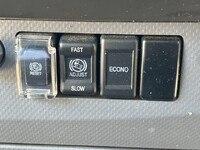 ISUZU Elf Aluminum Van TRG-NMR85AN 2018 267,353km_37