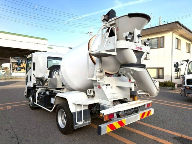 Forward Mixer Truck_2