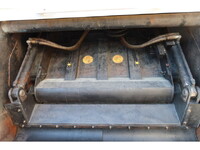 ISUZU Forward Garbage Truck PKG-FRR90S2 2009 186,849km_13