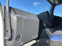 ISUZU Giga Aluminum Wing QKG-CYJ77B 2016 674,000km_17