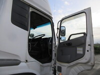 NISSAN Quon Trailer Head QPG-GK5XAB 2016 656,000km_21