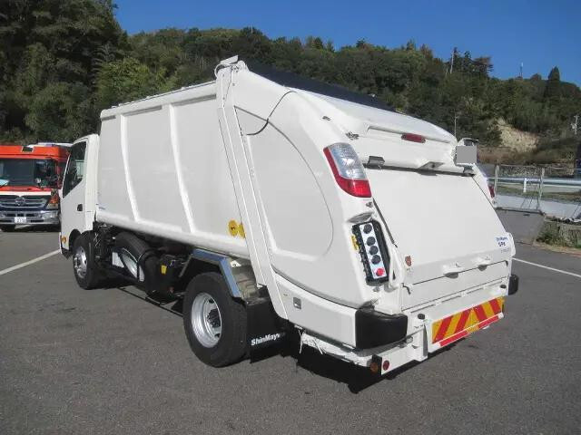 Dutro Garbage Truck_2