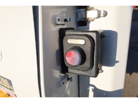 ISUZU Elf Garbage Truck PDG-NPR75N 2008 240,311km_9