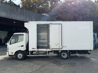 HINO Dutro Refrigerator & Freezer Truck TQG-XKU710M 2014 334,017km_9