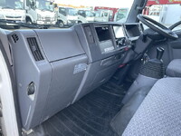 ISUZU Elf Panel Van TRG-NMR85AN 2018 397,070km_31