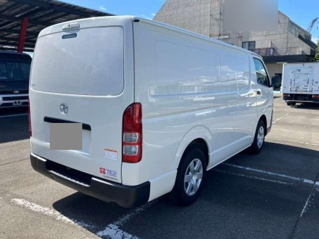 Hiace Refrigerator & Freezer Truck_2