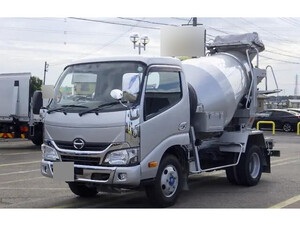 HINO Dutro Mixer Truck TKG-XZU600E 2017 195,000km_1