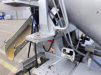 HINO Dutro Mixer Truck TKG-XZU600E 2017 195,000km_9