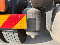 UD TRUCKS Quon Trailer Head QPG-GK5XAB 2016 347,000km_37