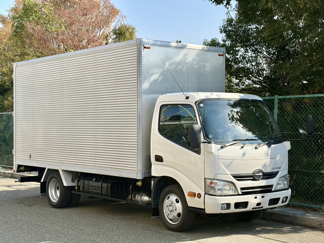 HINO Dutro Aluminum Van TKG-XZC655M 2013 155,000km_1