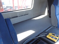 ISUZU Giga Container Carrier Truck LDG-CYZ77AMQ 2011 712,700km_35