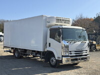 ISUZU Forward Refrigerator & Freezer Truck TKG-FRR90T2 2016 672,500km_1