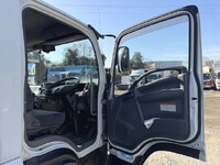 ISUZU Forward Refrigerator & Freezer Truck TKG-FRR90T2 2016 672,500km_31