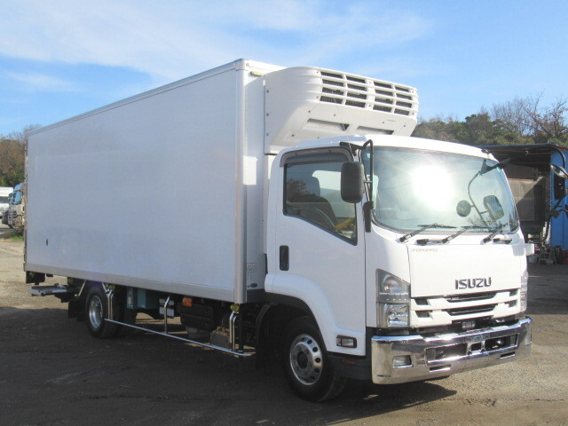 ISUZU Forward Refrigerator & Freezer Truck 2PG-FRR90S1 2020 513,800km
