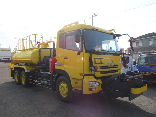 UD TRUCKS Quon Road maintenance vehicle ADG-CW4YL 2010 31,806km