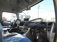 UD TRUCKS Quon Road maintenance vehicle ADG-CW4YL 2010 31,806km_31