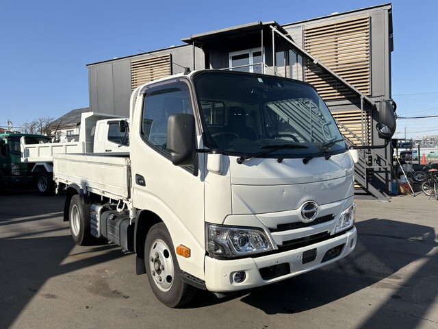 HINO Dutro Flat Body 2RG-XZU605M 2019 94,178km