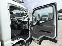 MITSUBISHI FUSO Canter Flat Body 2PG-FEB50 2020 151,385km_27