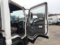 ISUZU Forward Refrigerator & Freezer Truck TKG-FRR90T2 2016 718,650km_30