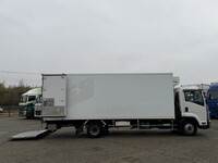 ISUZU Forward Refrigerator & Freezer Truck TKG-FRR90T2 2016 831,100km_12