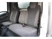 ISUZU Elf Aluminum Van TRG-NMR85AR 2018 125,000km_37