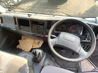 ISUZU Elf Panel Van TRG-NLR85AN 2017 206,381km_16