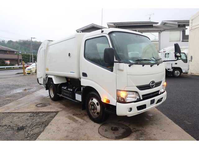 HINO Dutro Garbage Truck TKG-XZU600X 2017 247,405km