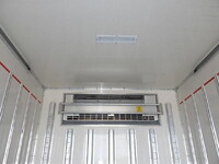 ISUZU Elf Refrigerator & Freezer Truck 2RG-NPR88AN 2020 183,929km_9