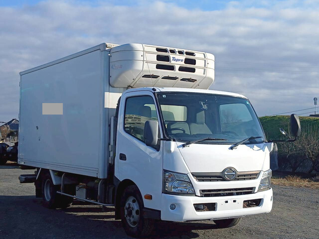 HINO Dutro Refrigerator & Freezer Truck TKG-XZU710M 2014 370,371km