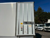 ISUZU Elf Refrigerator & Freezer Truck 2RG-NPR88YN 2018 132,791km_6