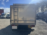 ISUZU Elf Bottle Van TRG-NMR85AN 2018 120,540km_15