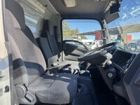 ISUZU Elf Bottle Van TRG-NMR85AN 2018 120,540km_31