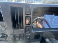 ISUZU Elf Bottle Van TRG-NMR85AN 2018 120,540km_7