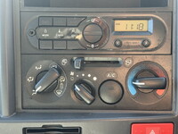 ISUZU Elf Bottle Van TRG-NMR85AN 2018 120,540km_9