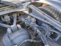 UD TRUCKS Quon Trailer Head QPG-GK5XAB 2017 496,100km_17