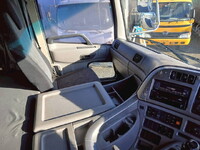 UD TRUCKS Quon Trailer Head QPG-GK5XAB 2017 496,100km_31