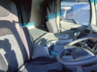 UD TRUCKS Quon Trailer Head QPG-GK5XAB 2017 496,100km_32