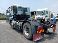 UD TRUCKS Quon Trailer Head LKG-GK5XAB 2011 358,000km_2