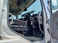 UD TRUCKS Quon Trailer Head LKG-GK5XAB 2011 358,000km_9