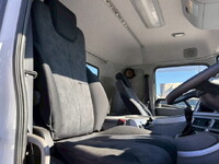 UD TRUCKS Quon Trailer Head QPG-GK5XAB 2017 352,000km_14