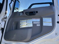 UD TRUCKS Quon Trailer Head QPG-GK5XAB 2017 352,000km_16