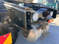 UD TRUCKS Quon Trailer Head QPG-GK5XAB 2017 352,000km_6