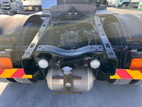 UD TRUCKS Quon Trailer Head QPG-GK5XAB 2017 352,000km_7