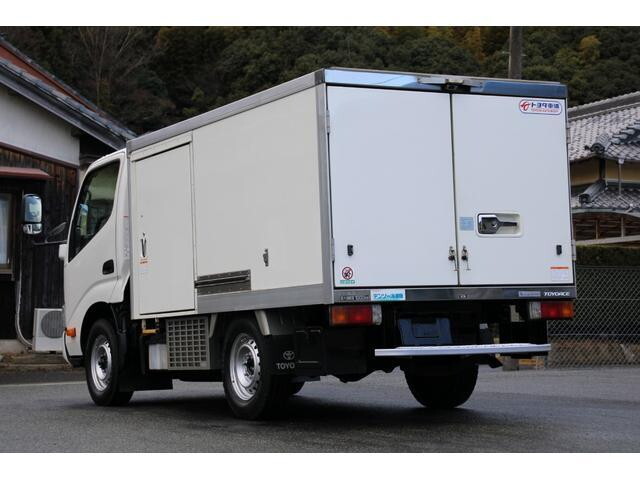 Toyoace Refrigerator & Freezer Truck_2