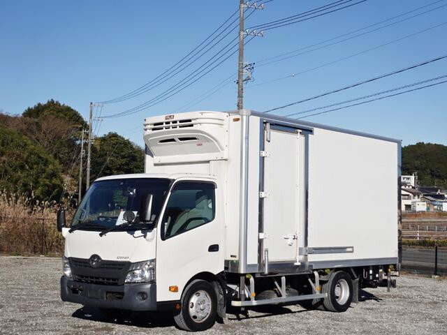 Dyna Refrigerator & Freezer Truck_1