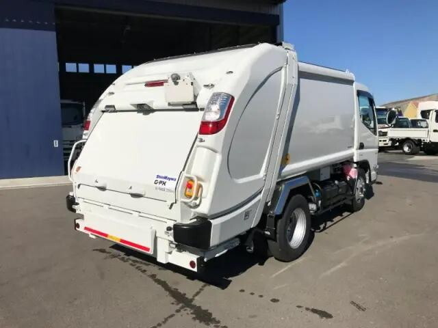 Canter Garbage Truck_2